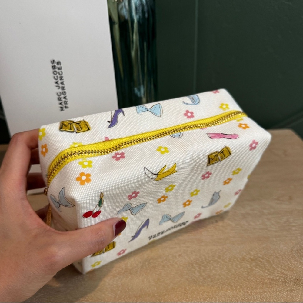 Marc Jacobs White Makeup Pouch with Colorful Prints - Picture 3 of 5